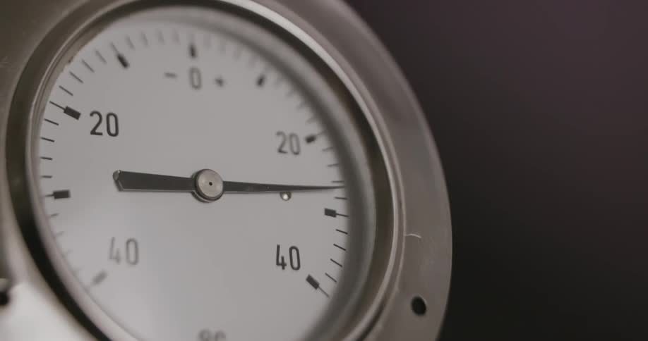 Closeup of a moving pressure measuring device