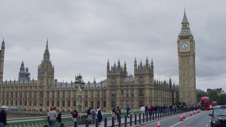 Buckingham palace in london on a cloudy day
