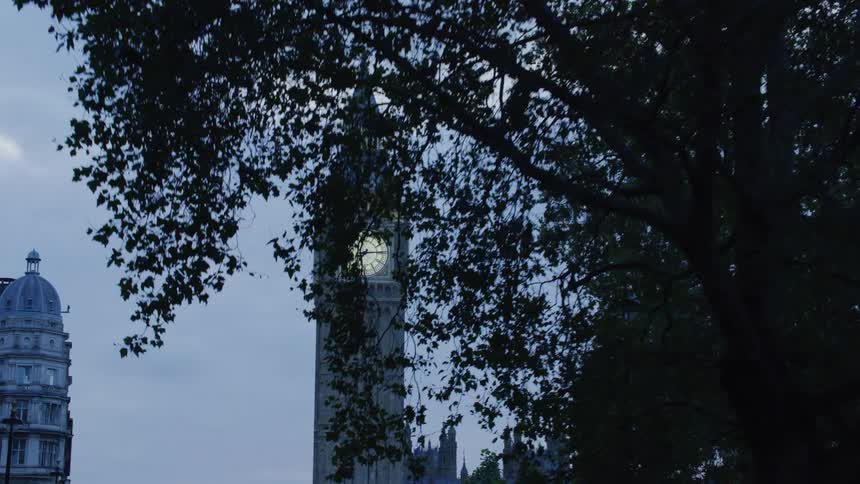 Exterior view of big ben on a cloudy day