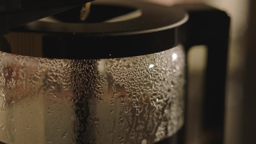 Coffee Pot Brewing in Moccmaster Coffee Maker