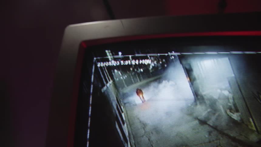 Screen playing a video of a man walking and fast speed with bike mode