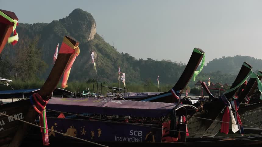 Flags and streamers on boats waving in the wind