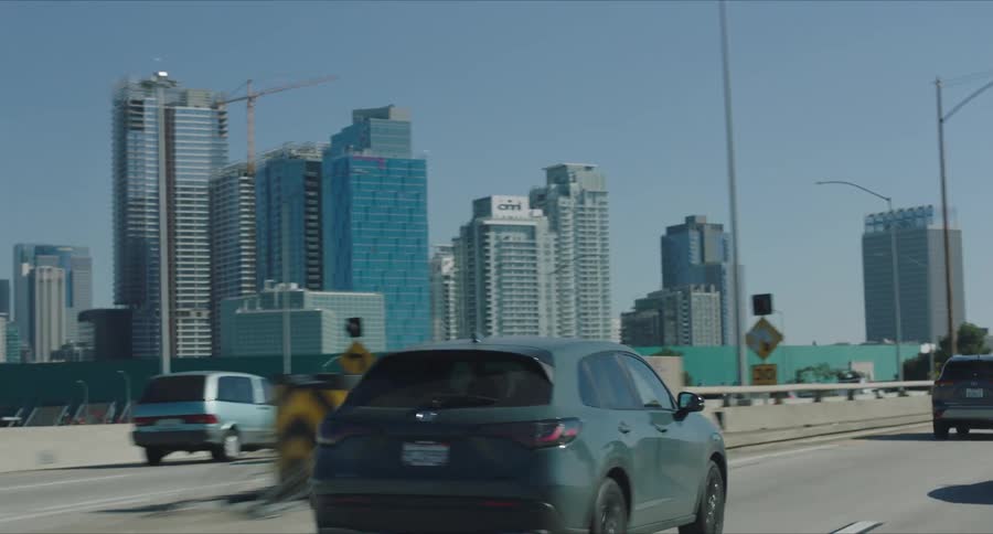 A clip of cars moving on the bridge