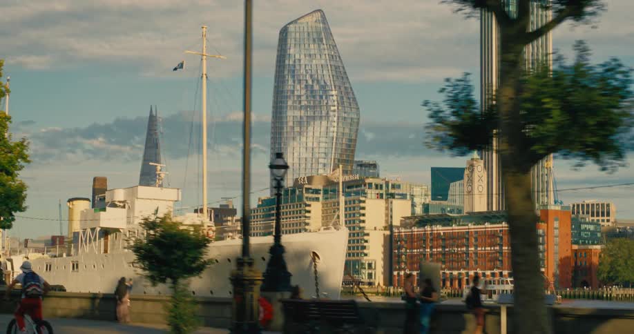 Tall skyscrapers are in the city