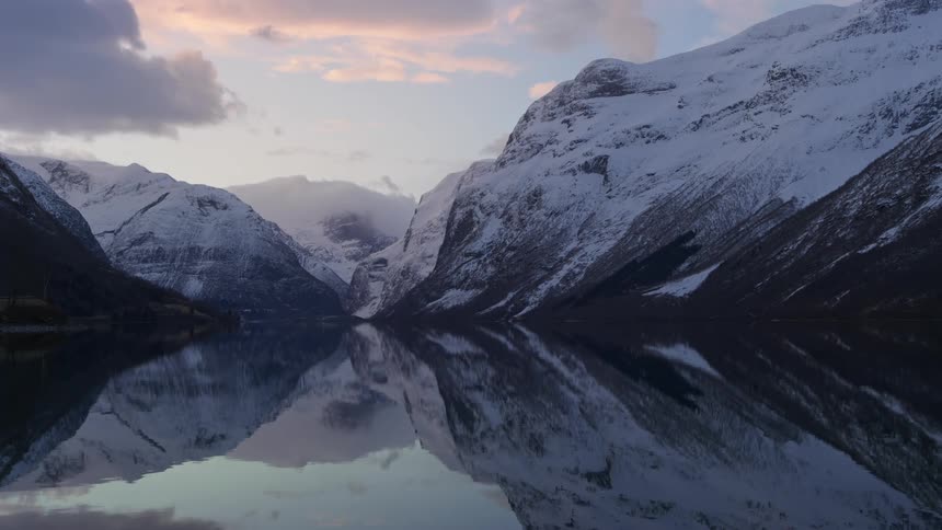 A clip of an ice mountain