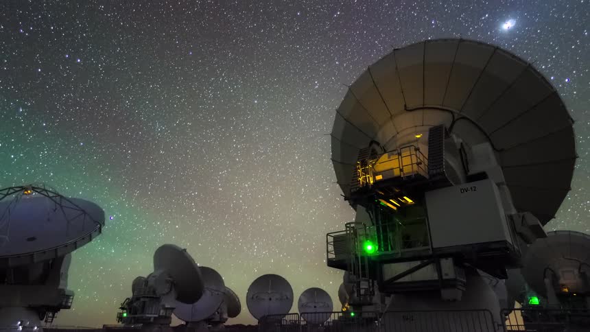 A region with many radio telescopes looking at the starry sky