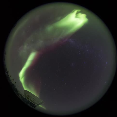 a fisheye view of the Aurora Australis
