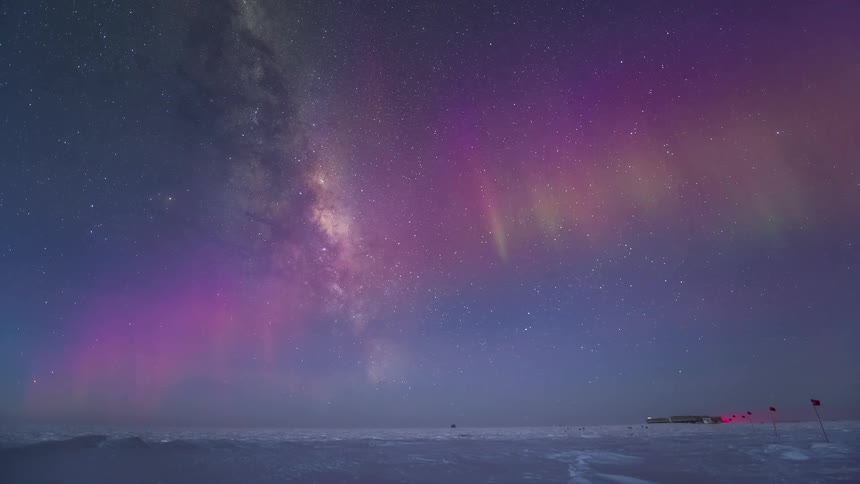 The aurora shines in the night sky