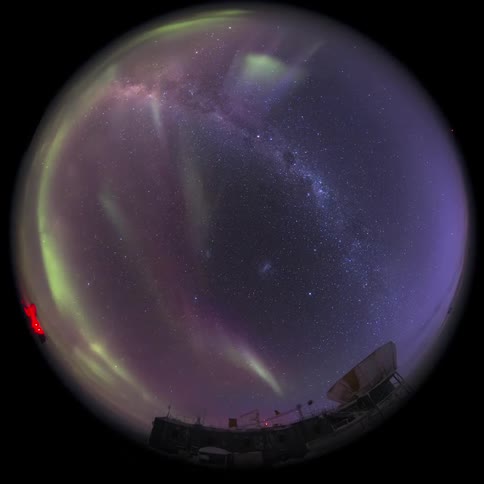 fisheye view from the south pole with Aurora Australis