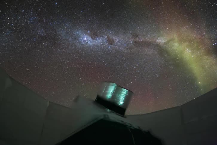 South Pole telescope mapping the nightsky with milkyway and Aurora Australis