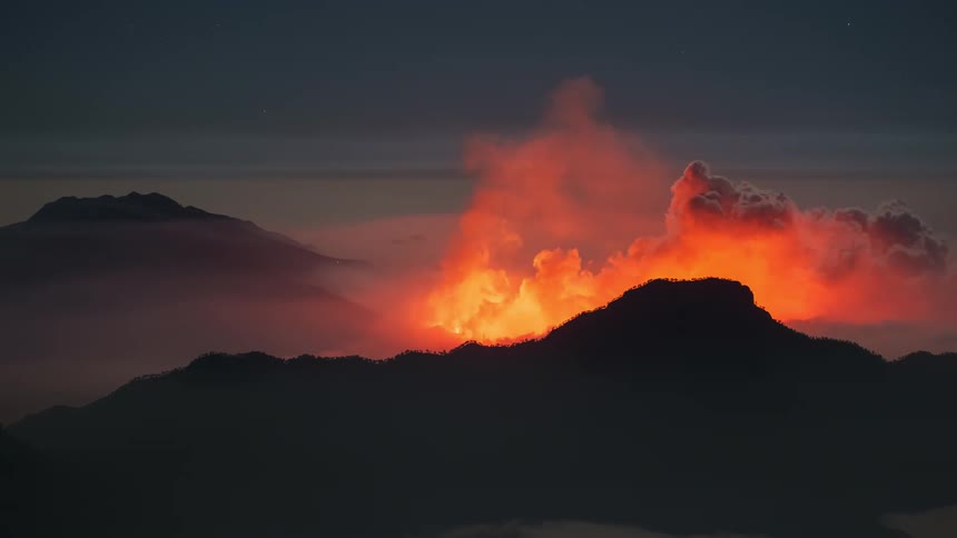 A clip of a wildfire burning heavy