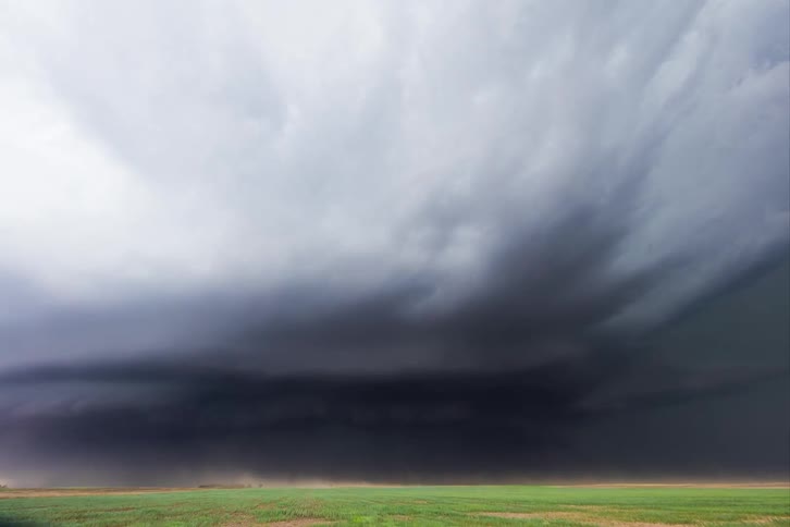 Tornado forming in time lapse