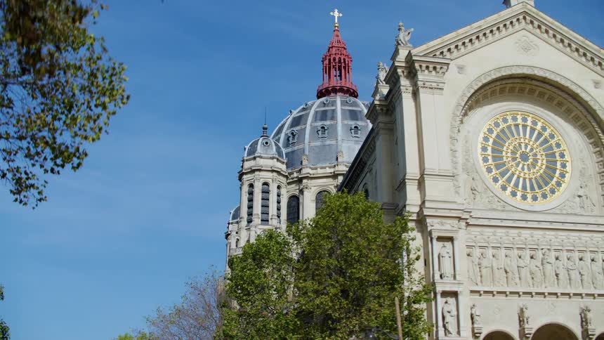 Cathedral in the middle of the city in france during the day