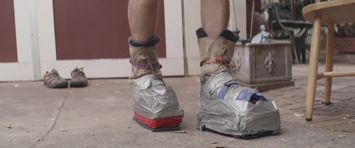 A clip of a man exercising