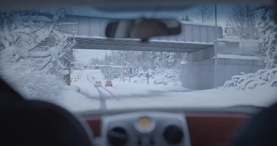 Traffic is driving in the snow storm