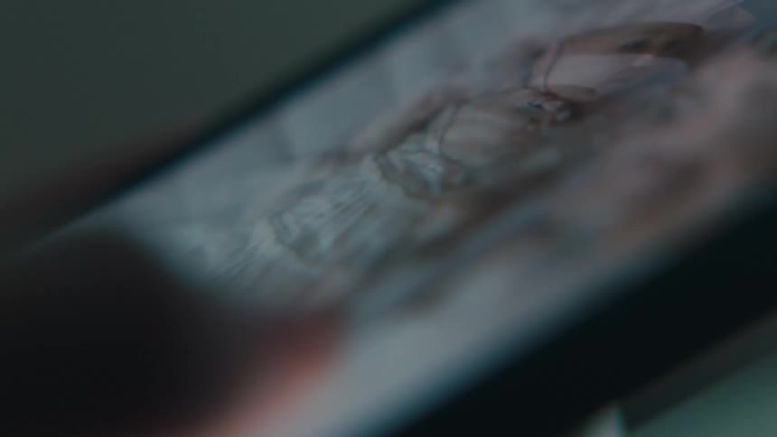 A person is scrolling their their app feed fast