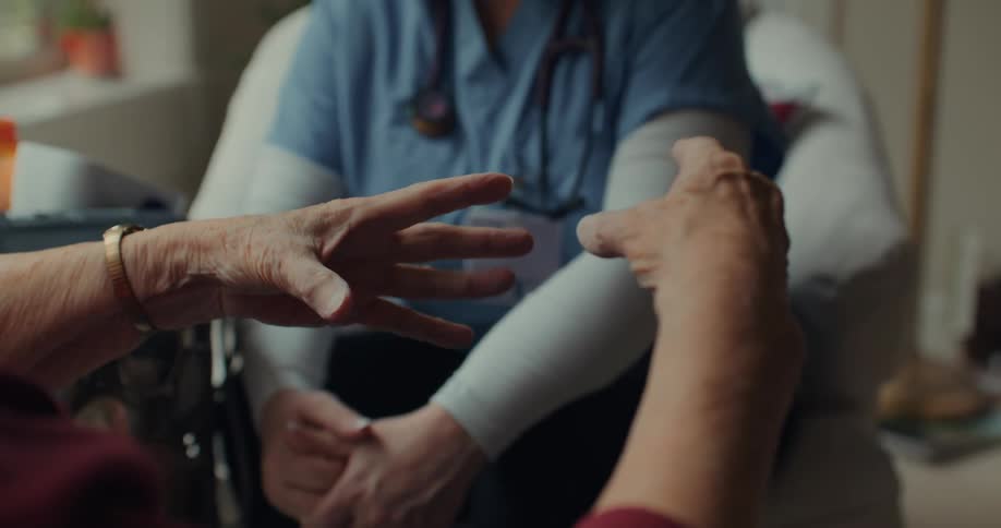 Patient talks to their home healthcare nurse