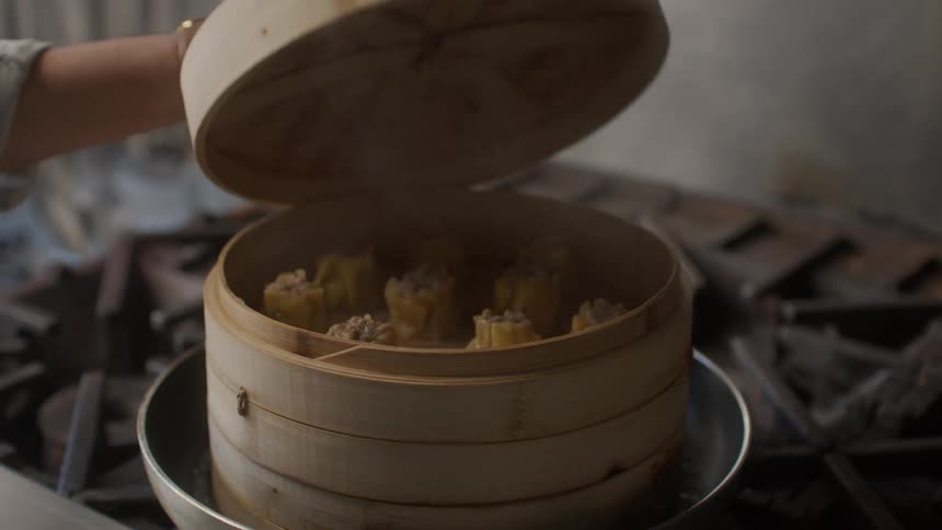A clip of a pot of corn steaming