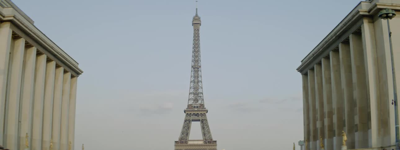 Panorama of the eiffel tower on a cloudless blue sky day