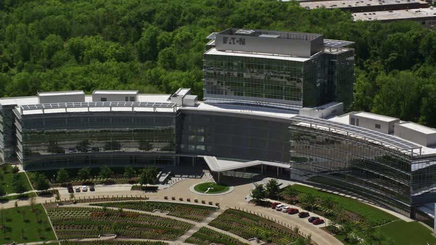 Aerial view of a large modern office complex in beachwood ohio