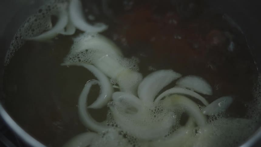 A clip of a hot pot boiling