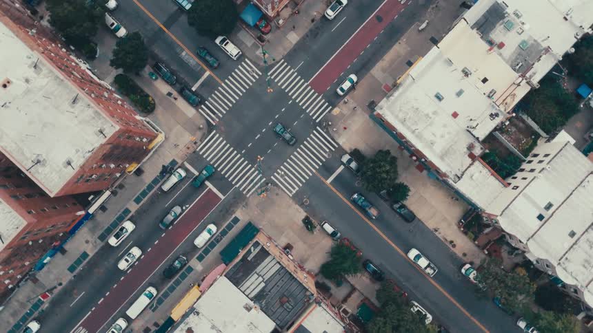 Top view of intersections with vehicle traffic in a metropolis