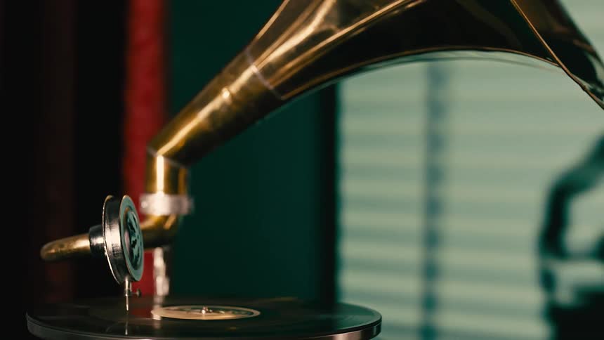 Vintage vinyl music machine