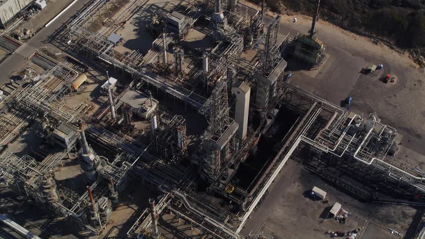 A large refinery sitting outdoors