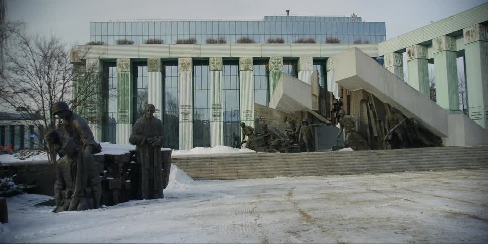 The Supreme Court of Poland building behind the Monument to the Warsaw Uprising Fighters