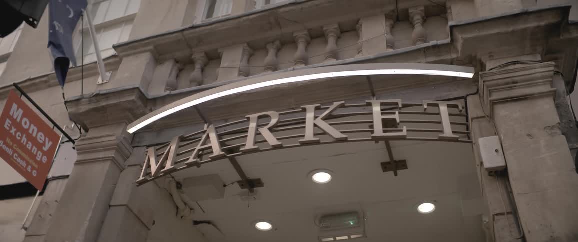Sign at the entrance of the open market in oxford