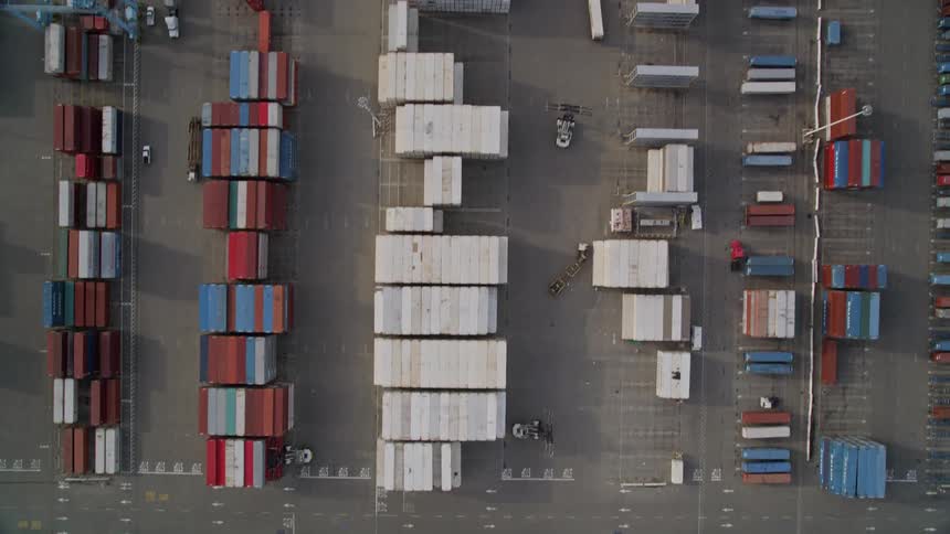 The harbor is full of storage containers