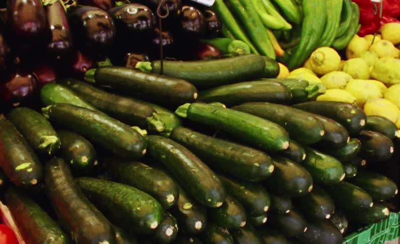 Vegetables are stacked in the market