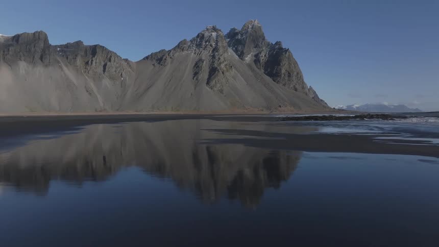 The mountains are on the shore