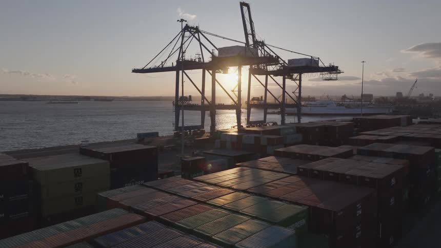 A clip of cargos at the port