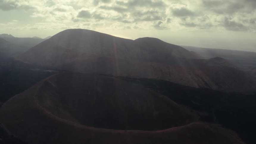 Heavy clouds put shade on the mountain