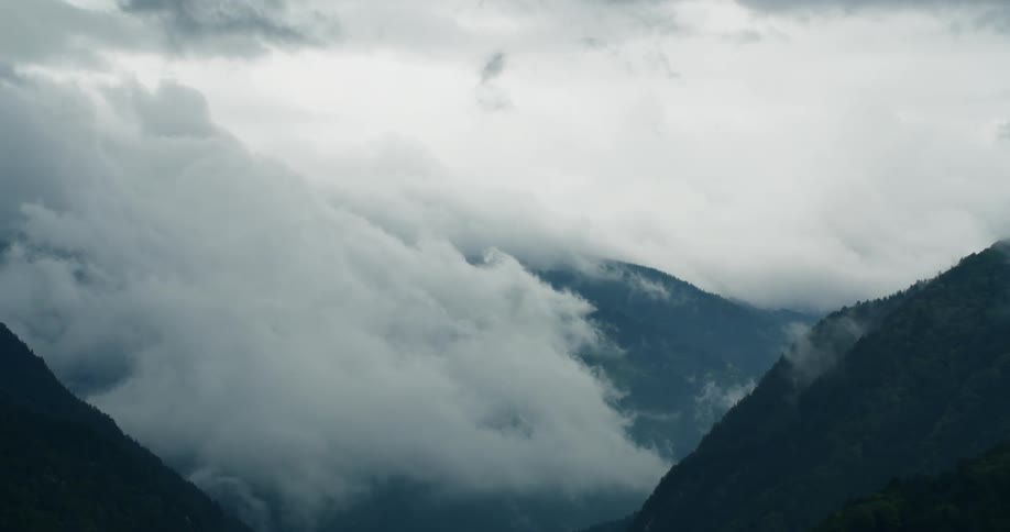 Clouds around mountains
