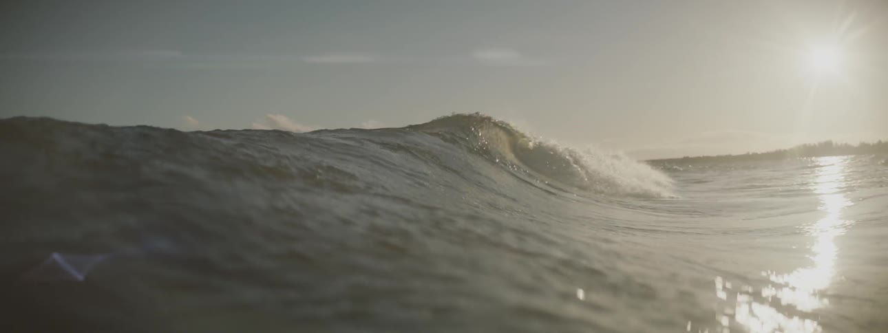 A wave as it rolls