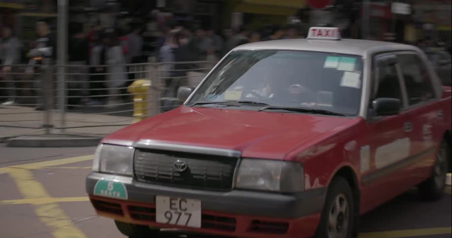 Traffic and people moving in a large city