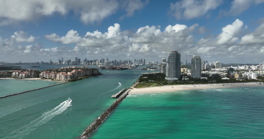 The islands on the peninsula are full of tall buildings