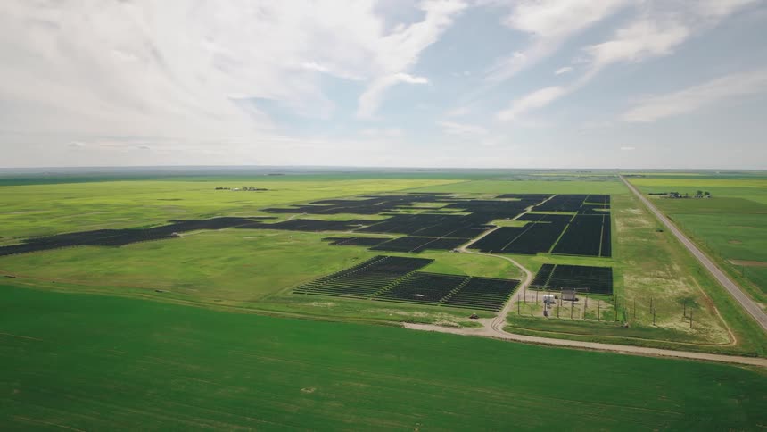 Revealing a large solar farm on farm land