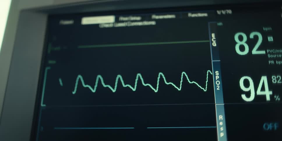 Medical monitor showing heart rate and oxygen saturation