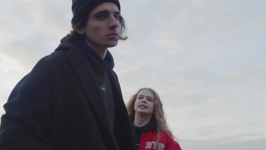 Woman arguing with her boyfriend