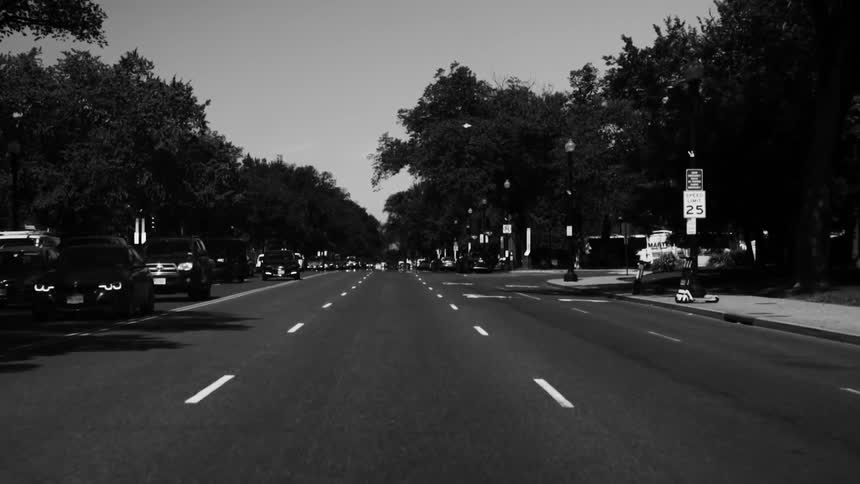Asphalted street with vehicle traffic in only one direction