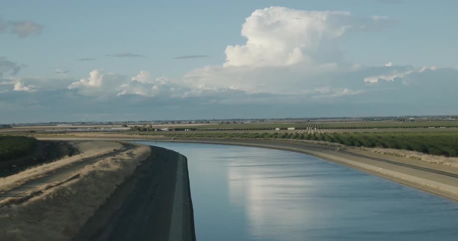 A river cutting through the land