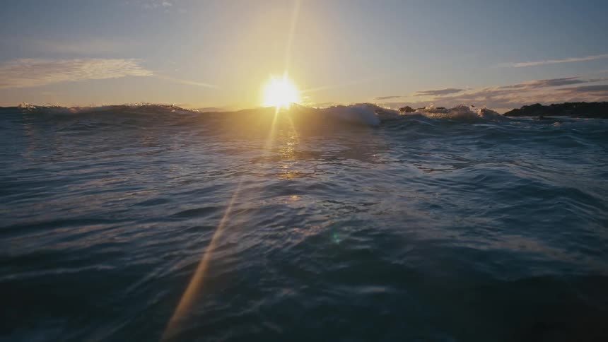 A dawn clip of the wavy sea