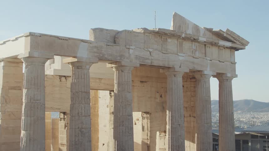 Exterior architecture of a gragas column temple