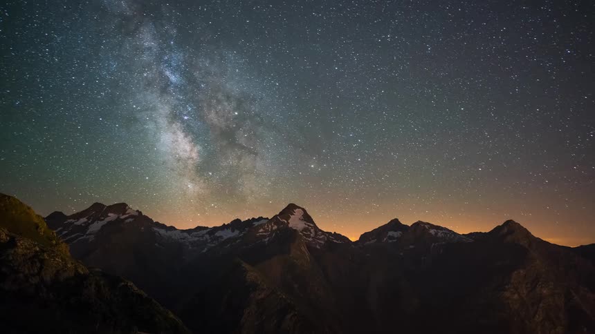 A night clip of stars