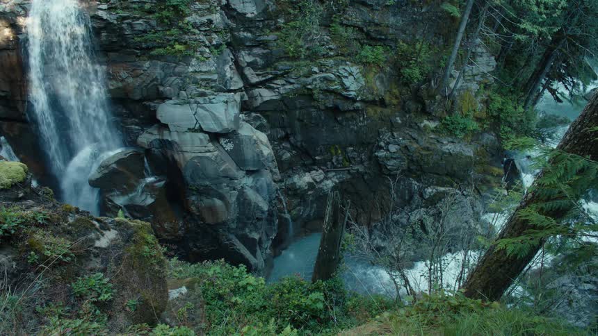 A clip of a waterfall