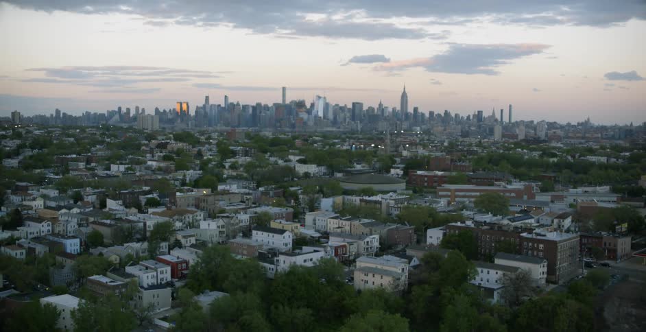 A city skyline on a cloudy day