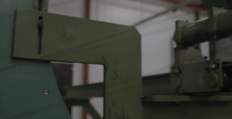 Spindles on an industrial machine winding thread